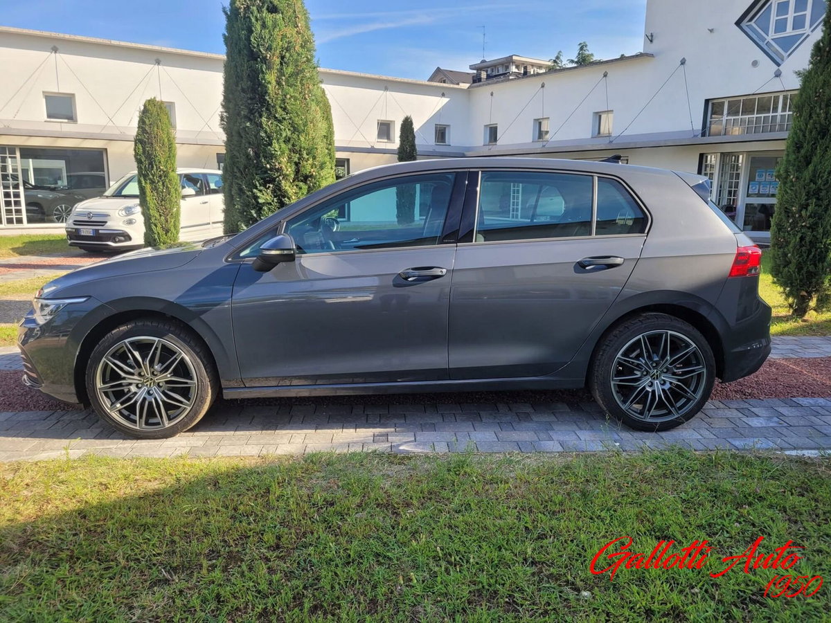 Volkswagen Golf 1.5 eTSI 130 CV EVO ACT DSG R-Line (7)