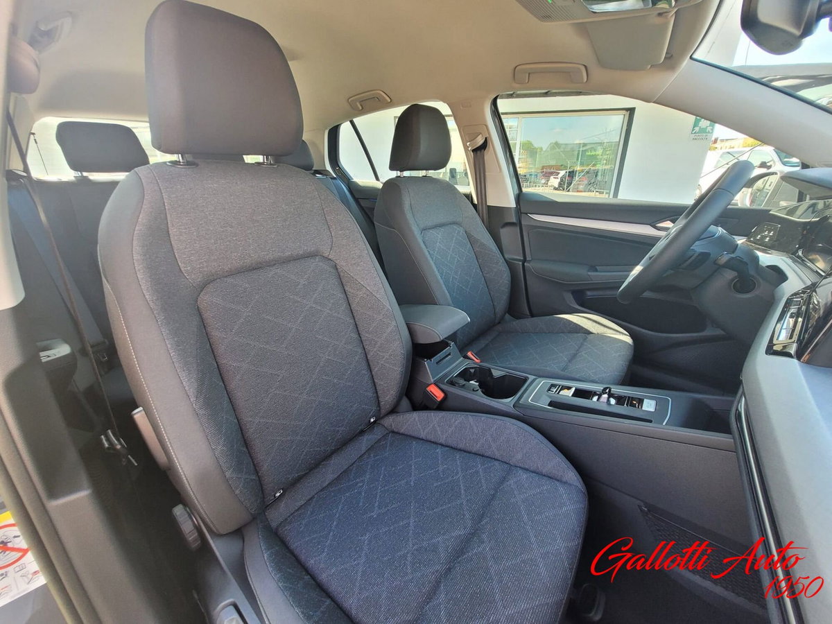 Volkswagen Golf 1.5 eTSI 130 CV EVO ACT DSG R-Line (8)