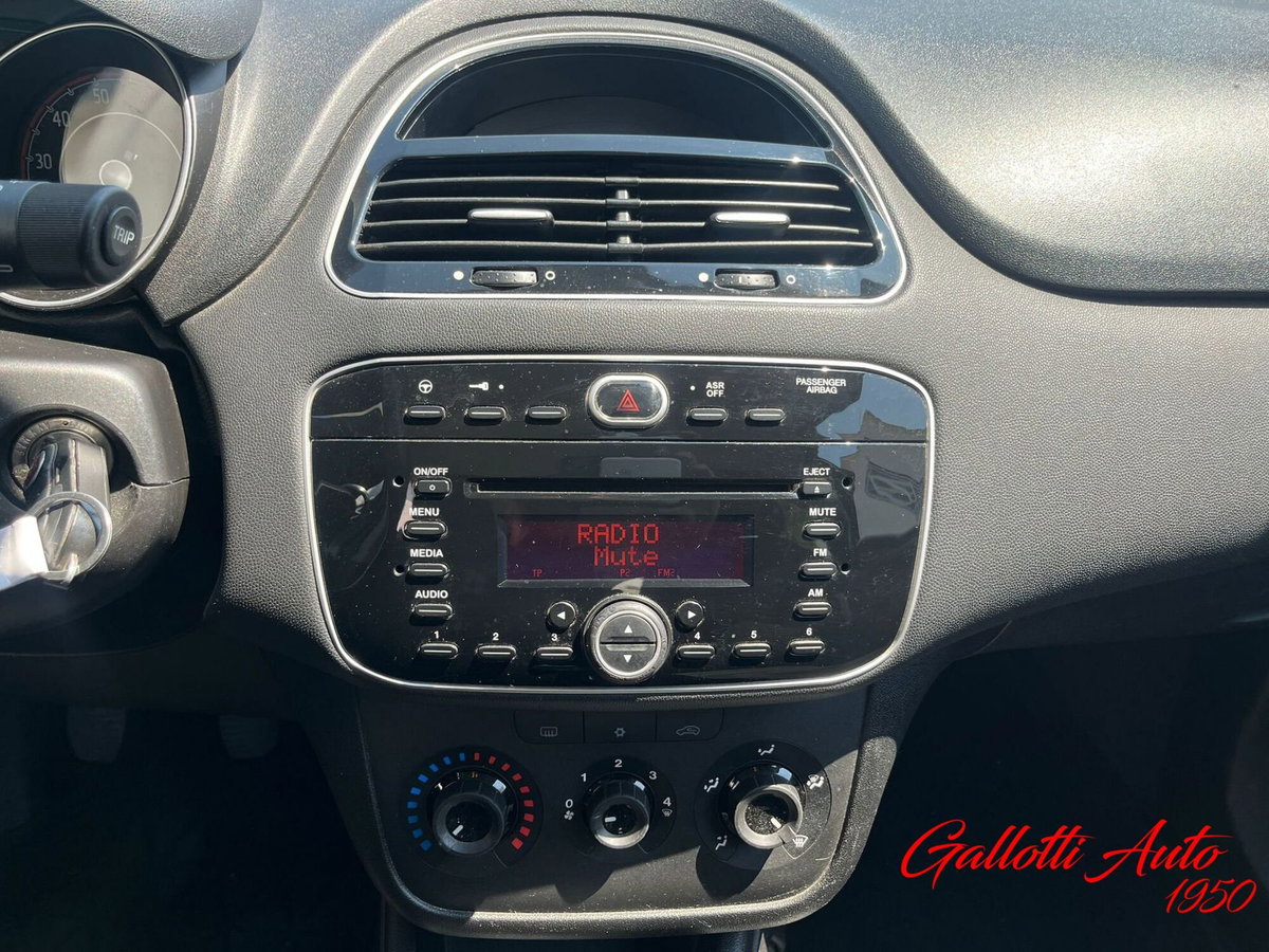 Fiat Punto 1.2 8V 3 porte Lounge (12)