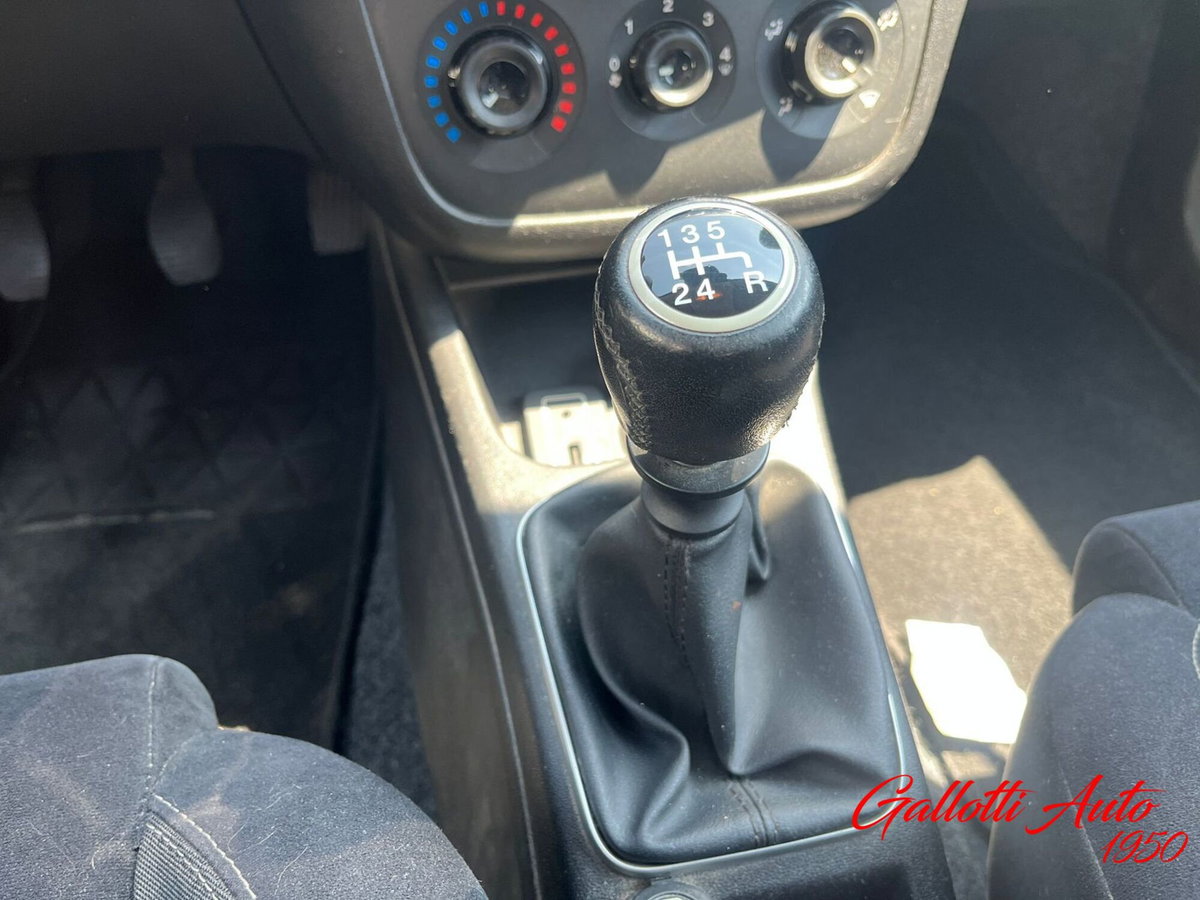 Fiat Punto 1.2 8V 3 porte Lounge (13)