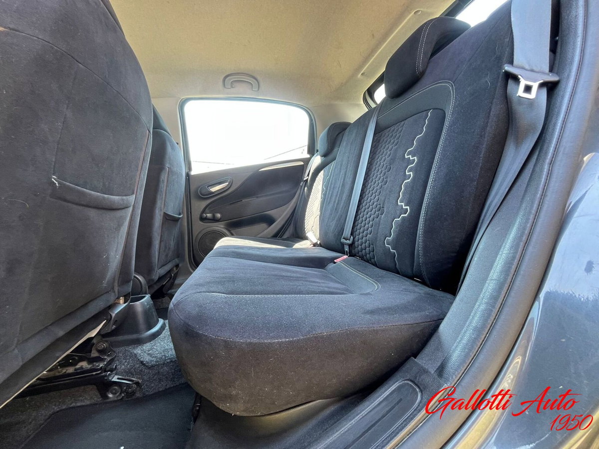 Fiat Punto 1.2 8V 3 porte Lounge (14)