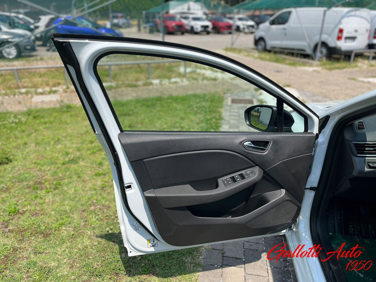 Renault Clio TCe 90 CV 5 porte Zen (16)