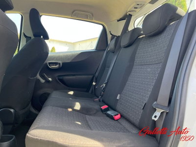 Toyota Yaris 1.0 5 porte Lounge (14)
