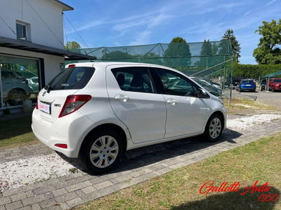 Toyota Yaris 1.0 5 porte Lounge (4)
