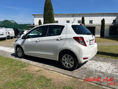 Toyota Yaris 1.0 5 porte Lounge (6)