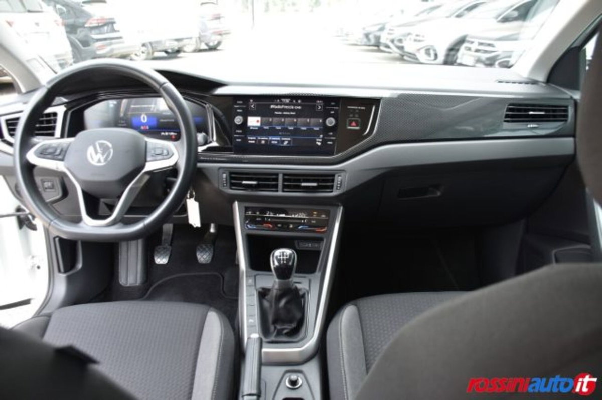 Volkswagen Polo 1.0 tsi Life 95cv (10)
