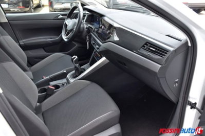 Volkswagen Polo 1.0 tsi Life 95cv (14)