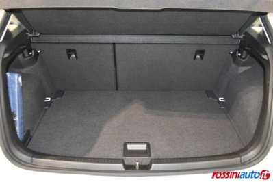Volkswagen Polo 1.0 tsi Life 95cv (16)