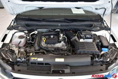 Volkswagen Polo 1.0 tsi Life 95cv (17)