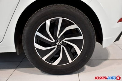 Volkswagen Polo 1.0 tsi Life 95cv (20)
