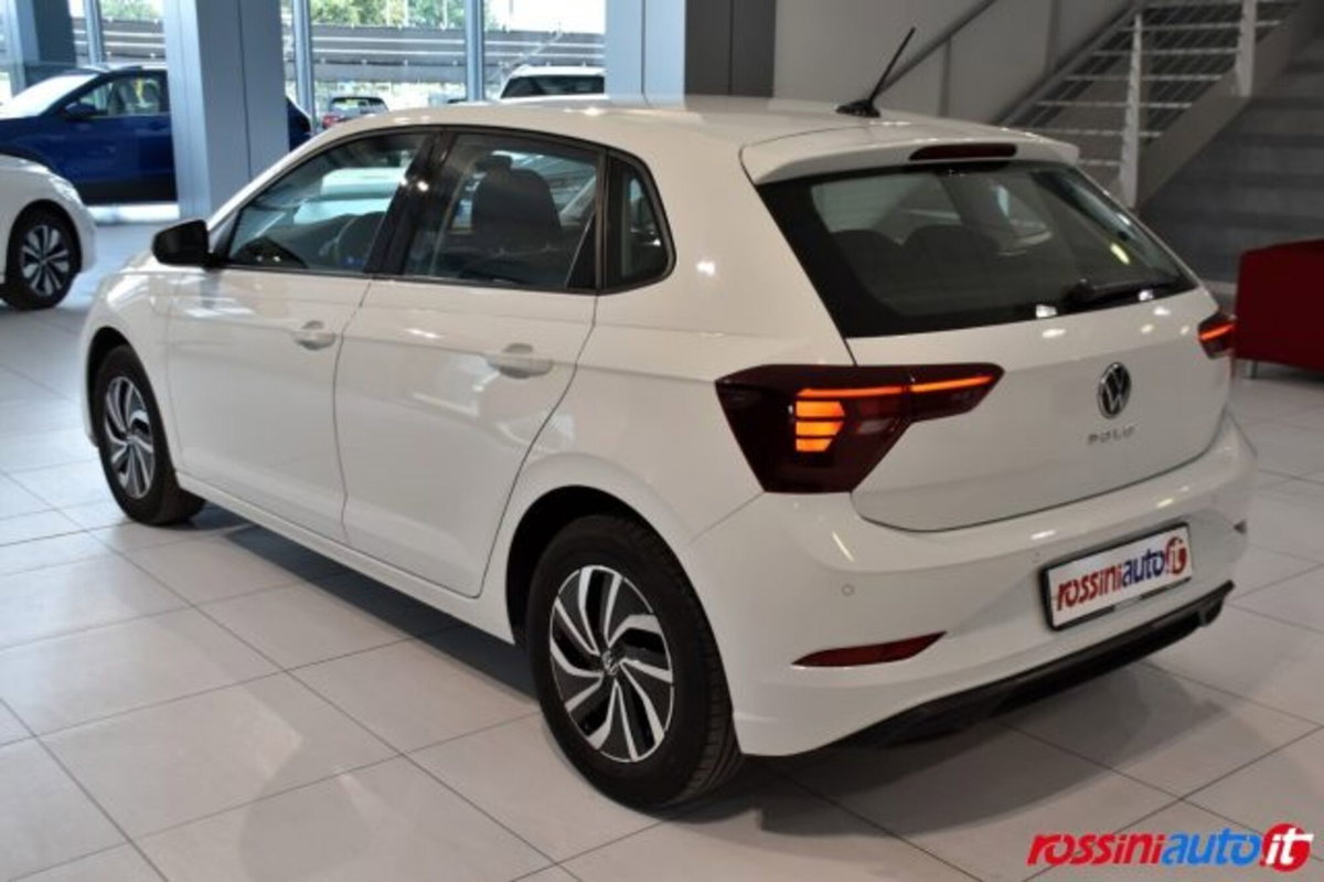Volkswagen Polo 1.0 tsi Life 95cv (3)