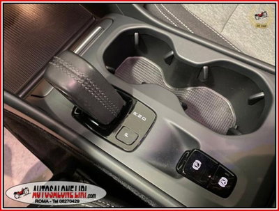 Volvo XC40 T3 Geartronic Momentum Pro (14)
