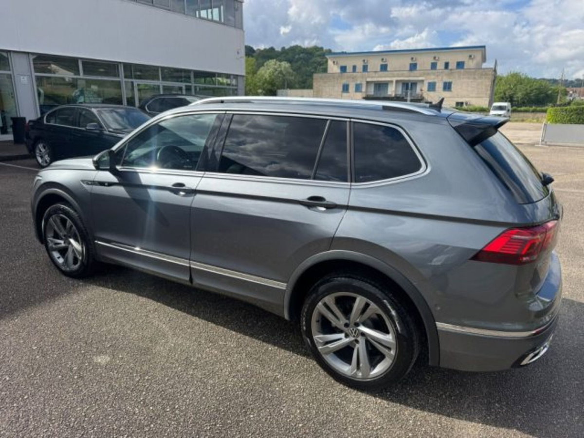 Volkswagen Tiguan Allspace 2.0 TDI 200 CV SCR DSG 4MOTION R-Line (4)