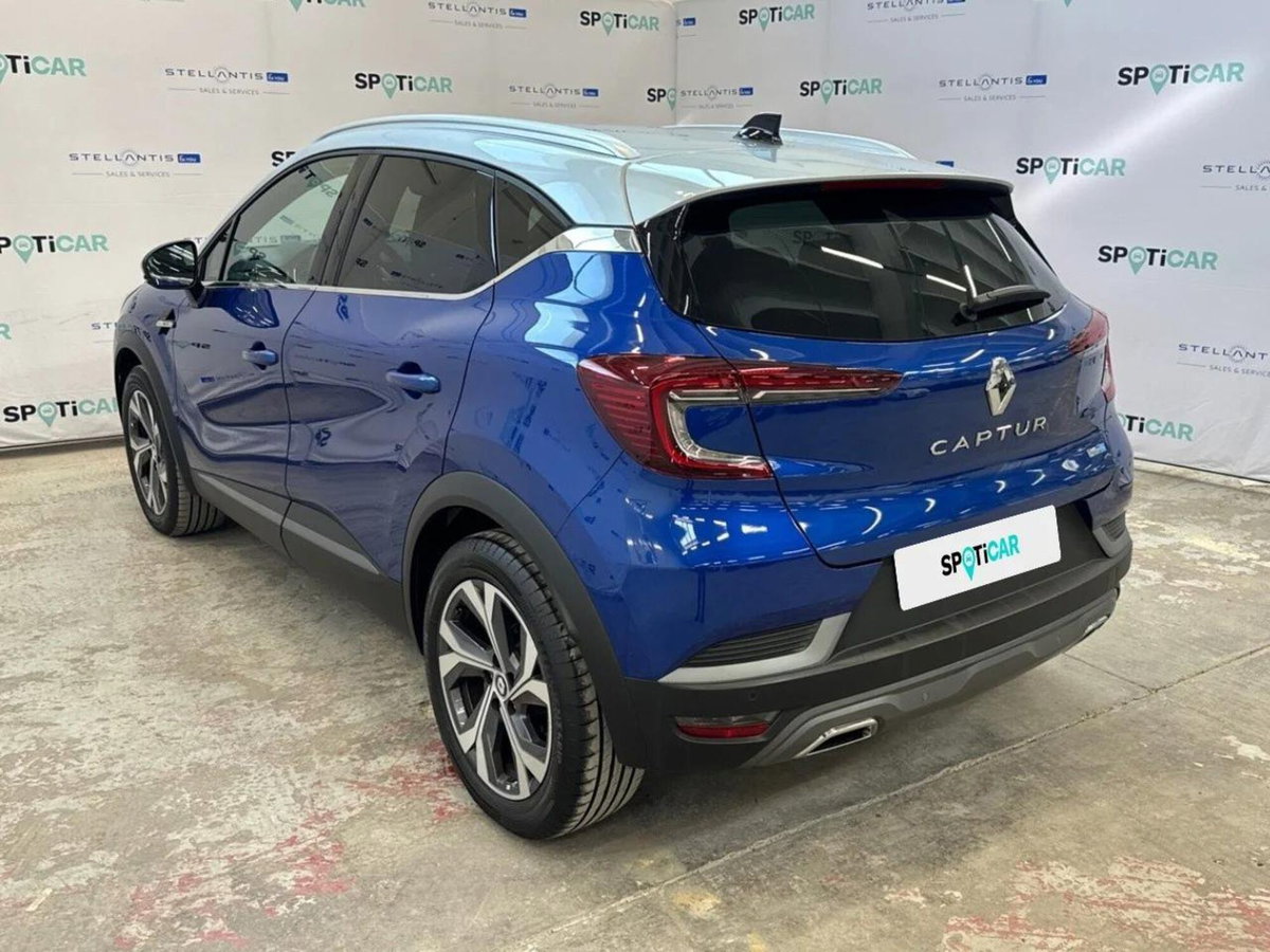 Renault Captur Full Hybrid E-Tech 145 CV RS Line (2)