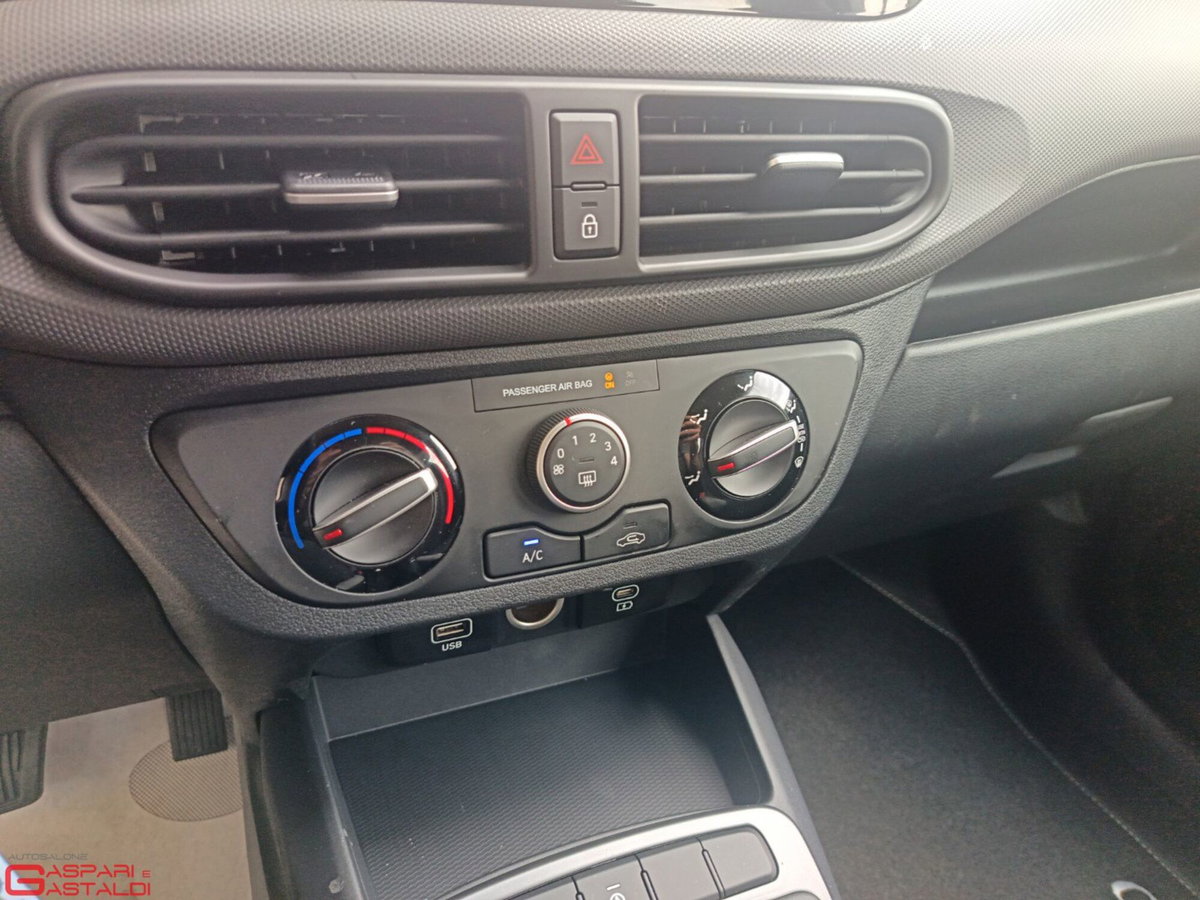 Hyundai i10 1.0 mpi Connectline 63cv (15)