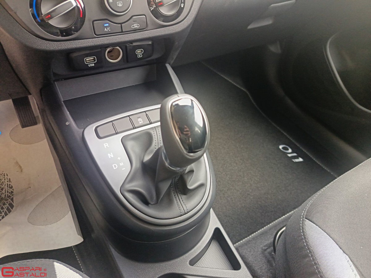 Hyundai i10 1.0 mpi Connectline 63cv (16)