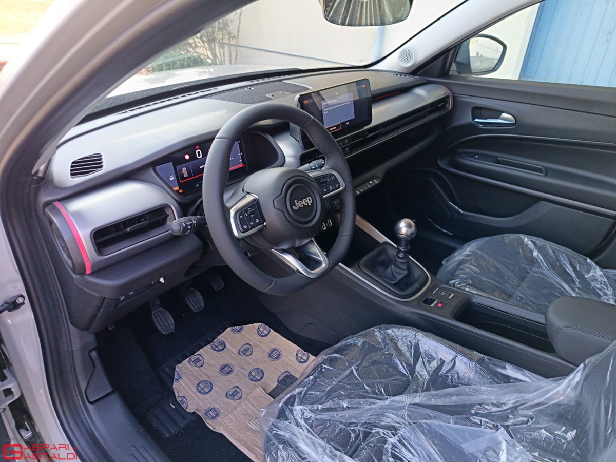 Jeep Avenger 1.2 turbo Summit fwd 100cv (12)