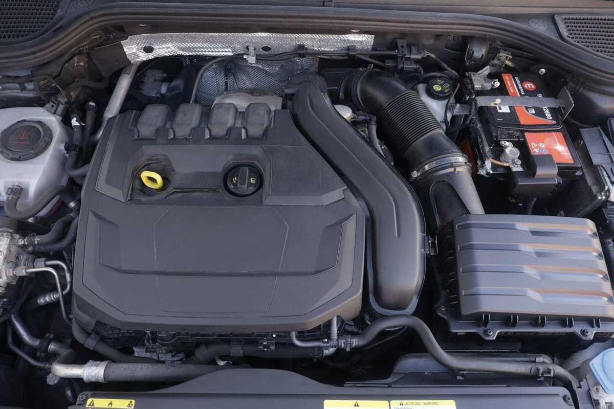 Volkswagen Golf 1.5 TGI DSG Life (19)