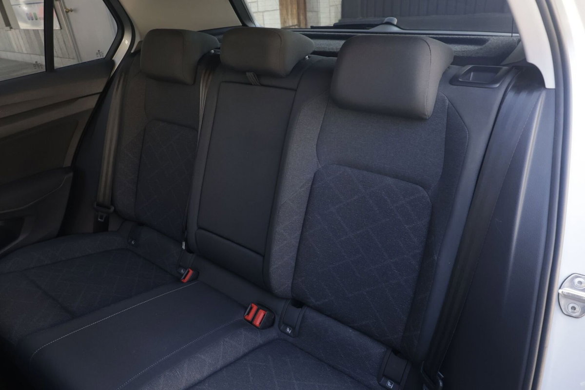 Volkswagen Golf 1.5 TGI DSG Life (3)