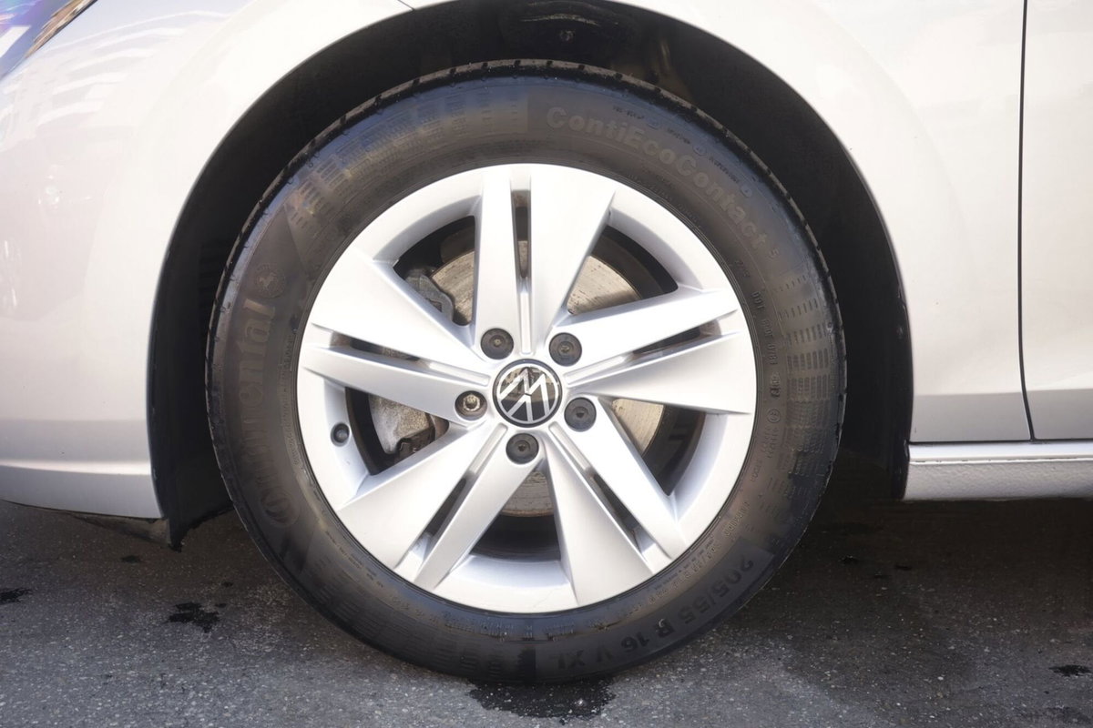 Volkswagen Golf 1.5 TGI DSG Life (5)
