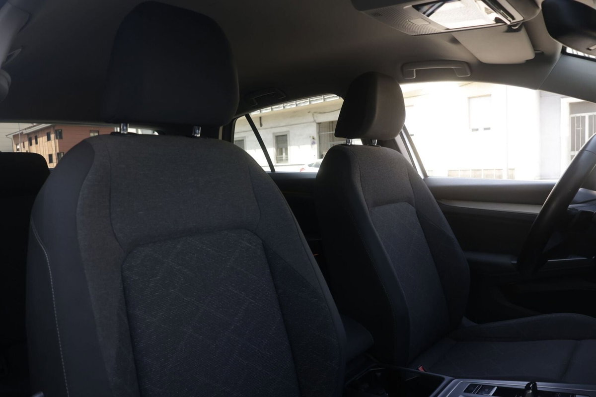Volkswagen Golf 1.5 TGI DSG Life (6)