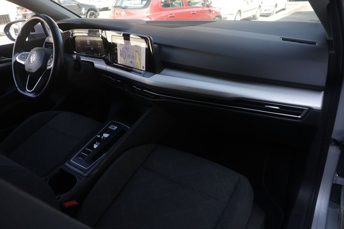Volkswagen Golf 1.5 TGI DSG Life (9)