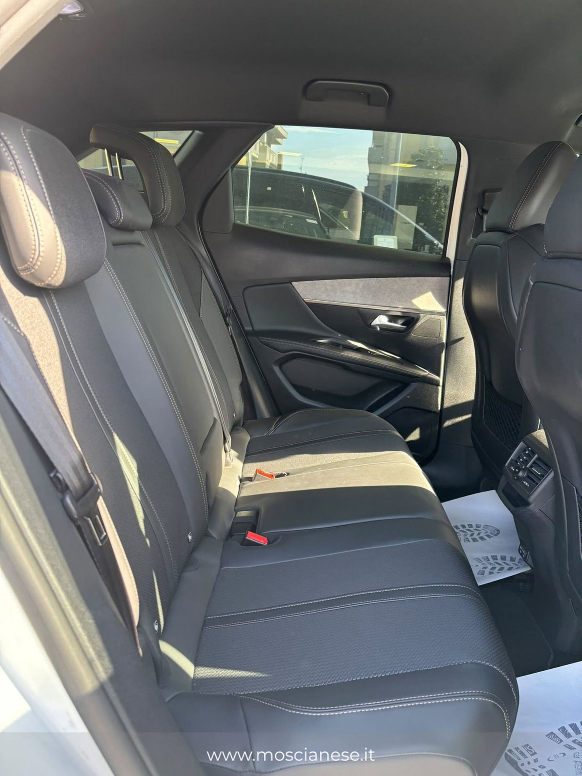 Peugeot 3008 PureTech Turbo 130 S&S EAT8 GT Pack (15)