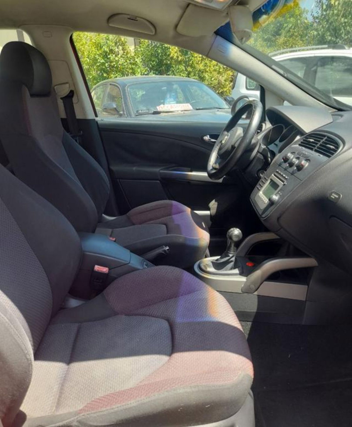 SEAT Altea 1.6 Reference Dual (10)