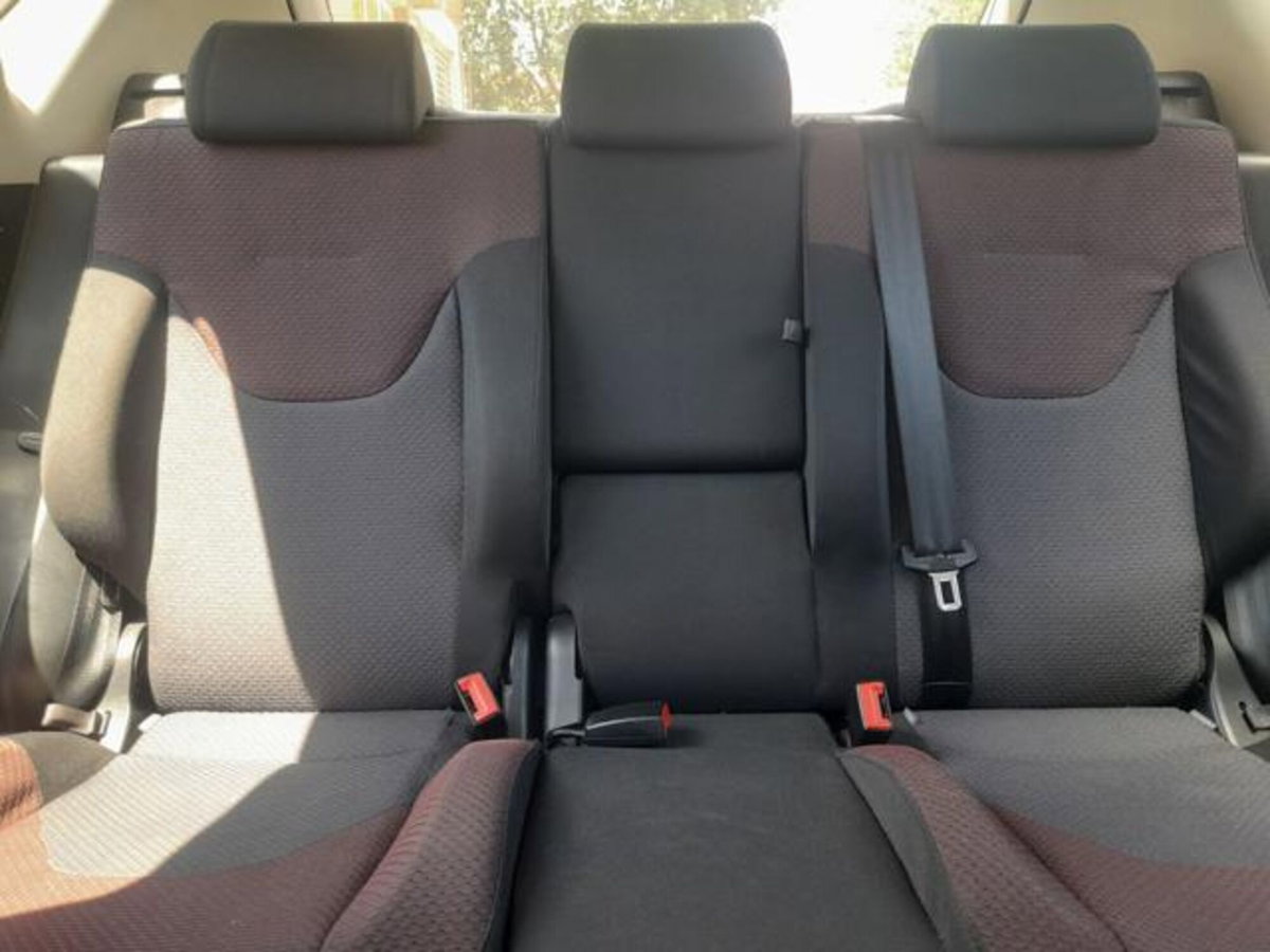 SEAT Altea 1.6 Reference Dual (11)