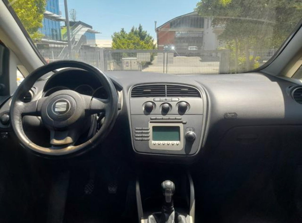 SEAT Altea 1.6 Reference Dual (8)