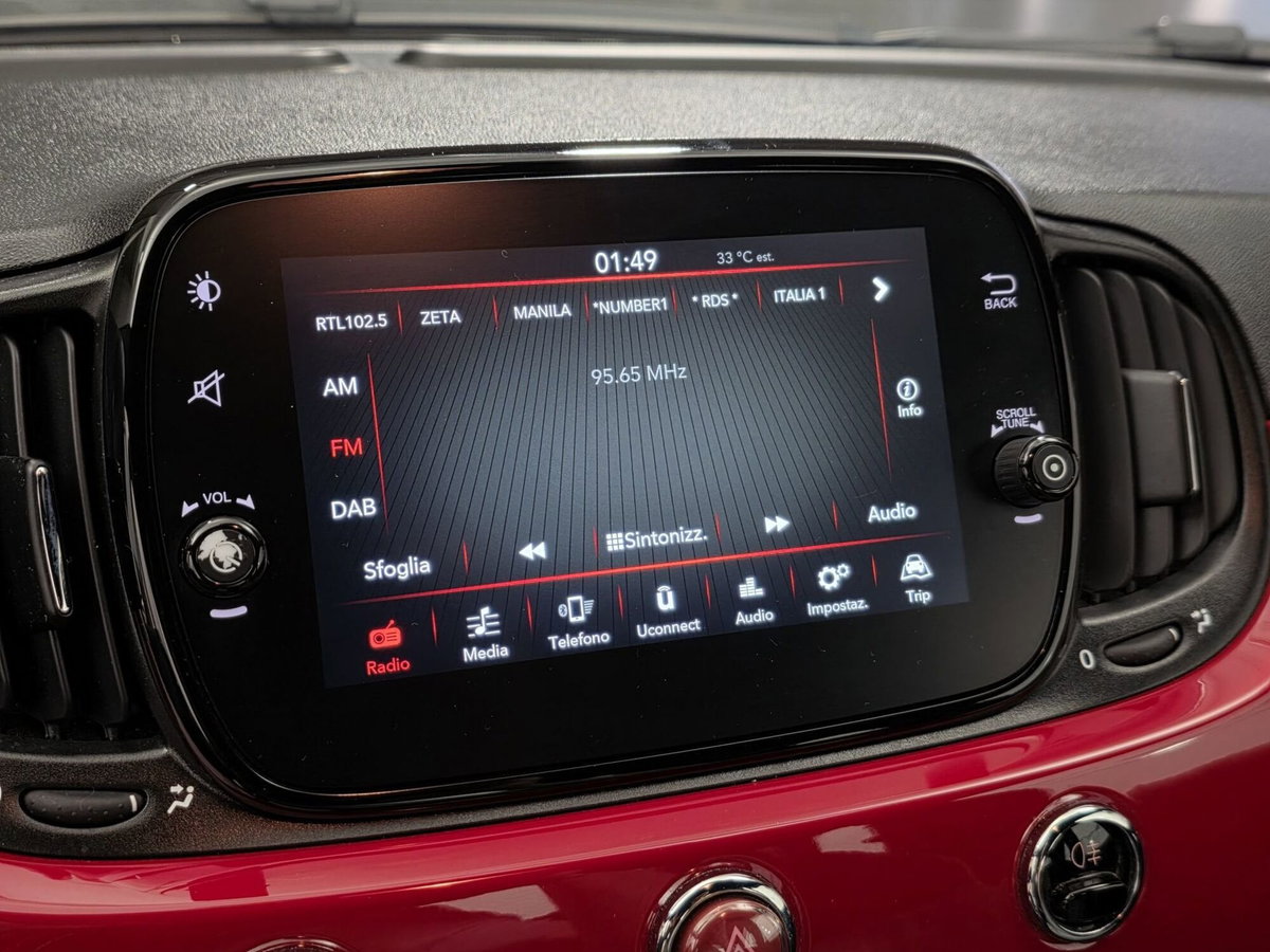 Fiat 500 1.0 Hybrid Lounge (19)