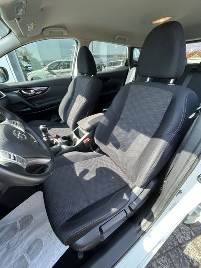 Nissan Qashqai 1.2 DIG-T Acenta (14)