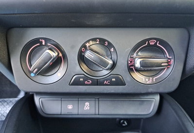Audi A1 Sportback 1.6 TDI Attraction (16)