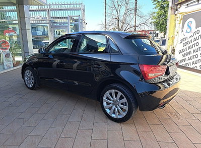 Audi A1 Sportback 1.6 TDI Attraction (9)