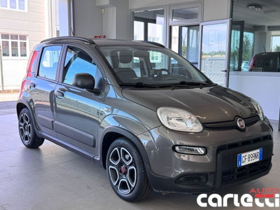 Fiat Panda 1.0 FireFly S&S Hybrid City Cross usata
