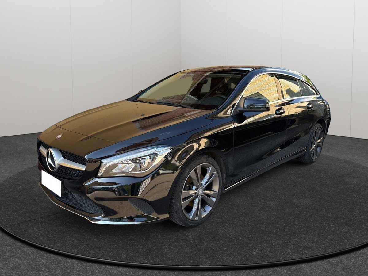 Mercedes-Benz CLA Shooting Brake 220 d Automatic Sport