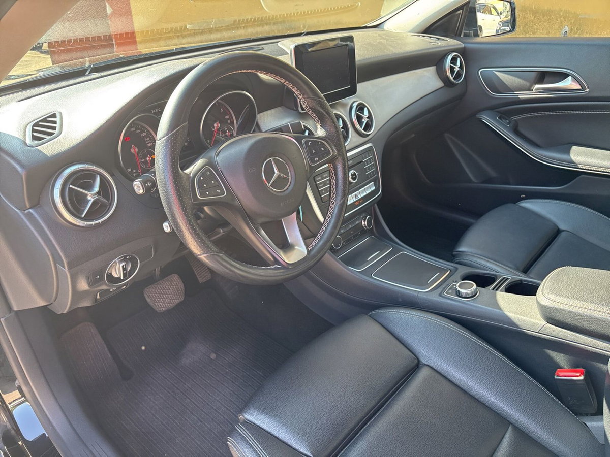 Mercedes-Benz CLA Shooting Brake 220 d Automatic Sport (11)