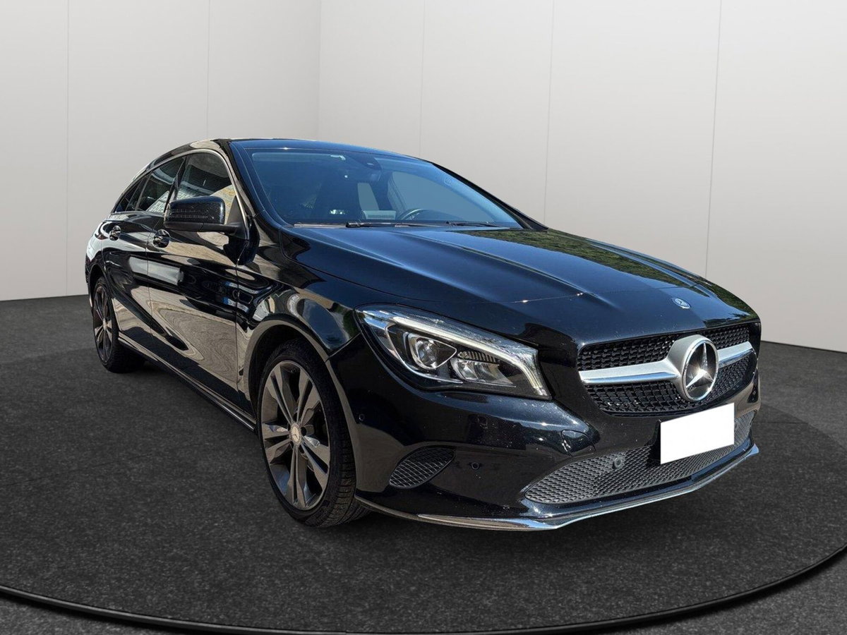 Mercedes-Benz CLA Shooting Brake 220 d Automatic Sport (7)