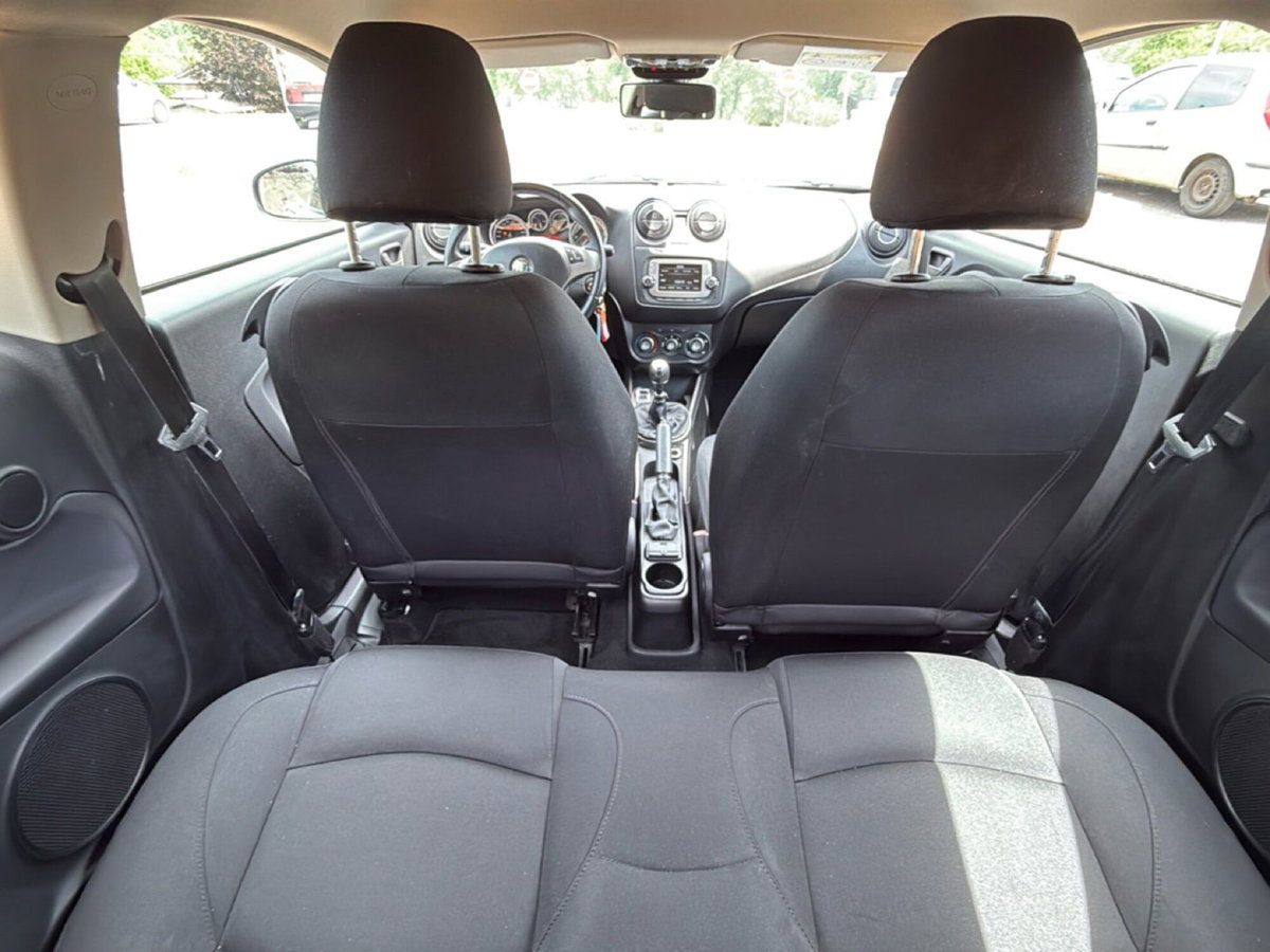 Alfa Romeo MiTo 1.3 JTDm 85 CV S&S Progression (9)