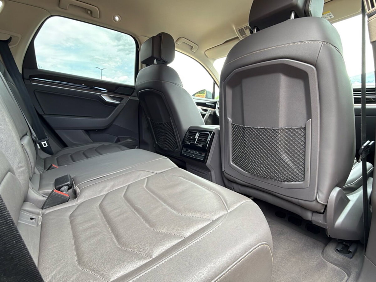 Volkswagen Touareg 3.0 V6 TDI 286 CV SCR Advanced (12)