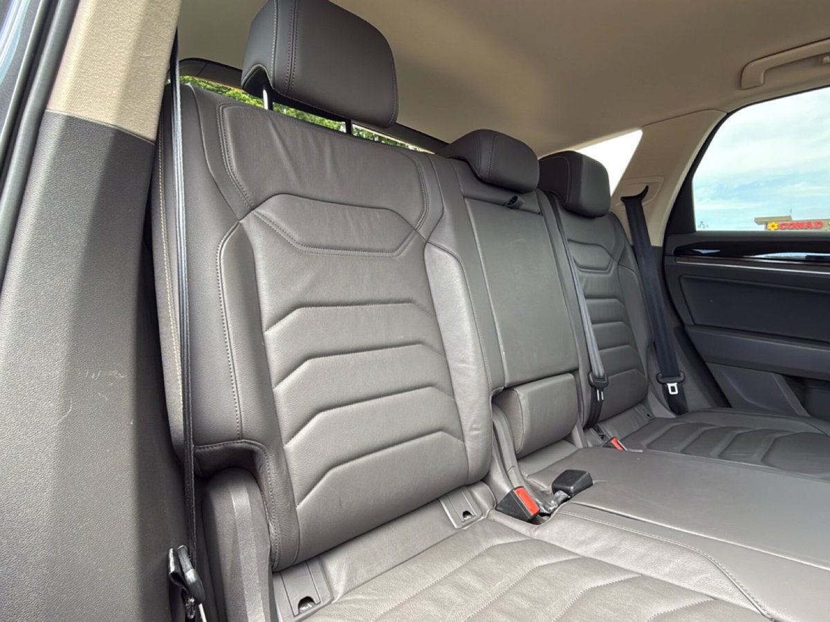 Volkswagen Touareg 3.0 V6 TDI 286 CV SCR Advanced (13)