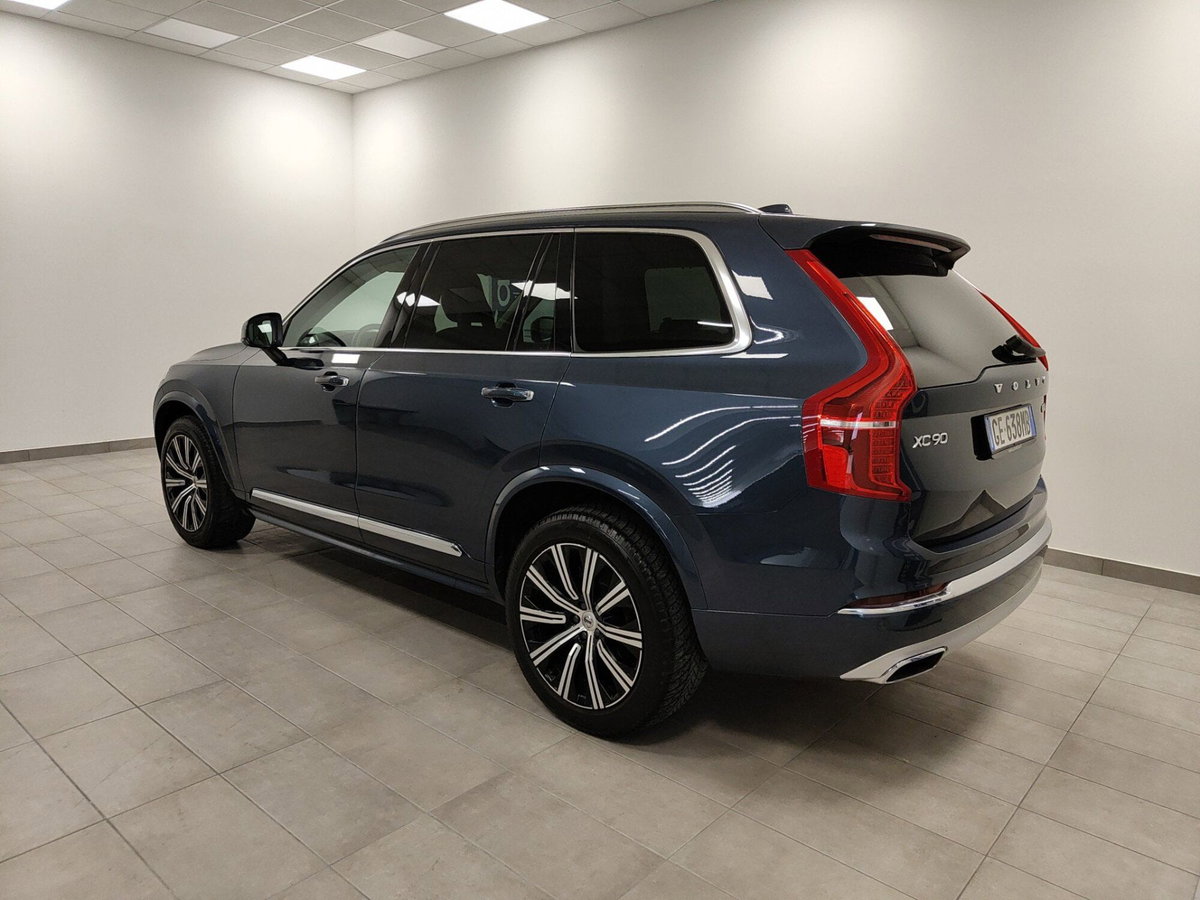 Volvo XC90 B5 (d) AWD Geartronic 7 posti Inscription (10)