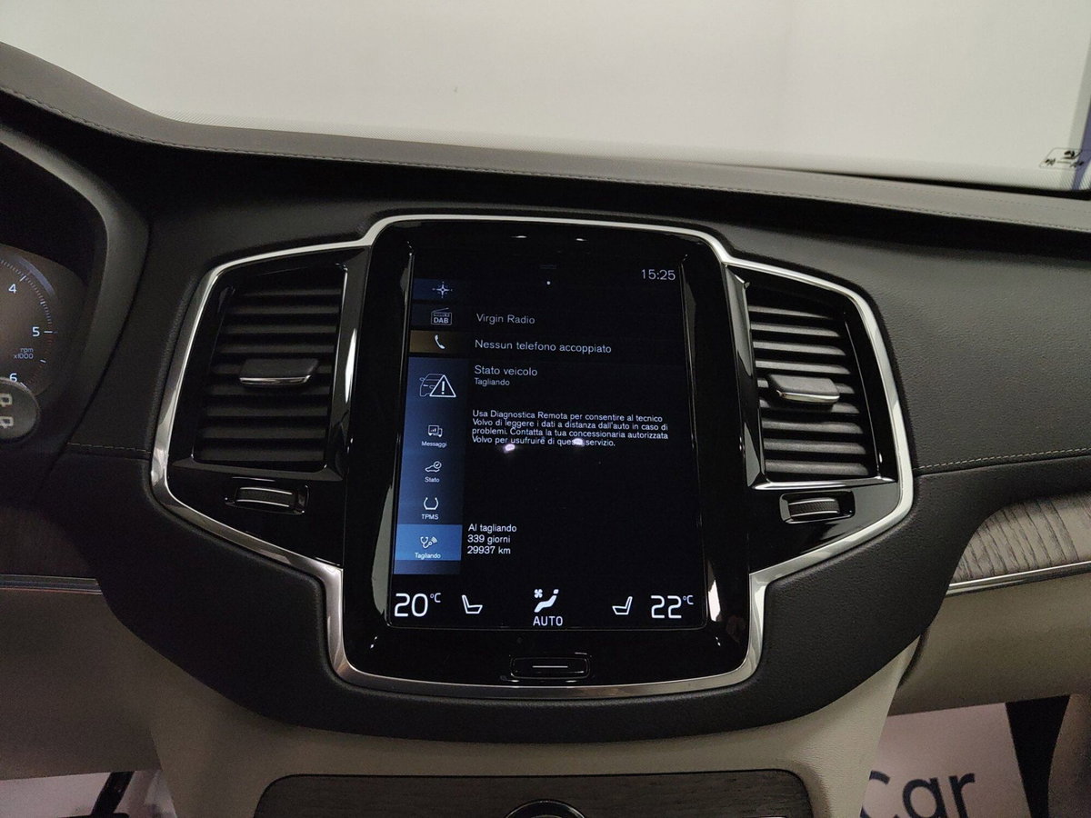Volvo XC90 B5 (d) AWD Geartronic 7 posti Inscription (15)