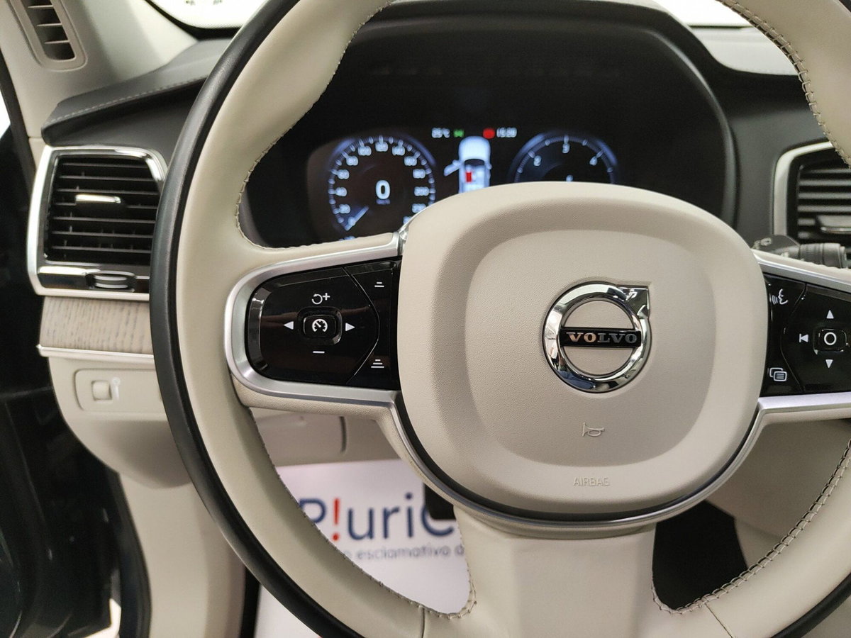 Volvo XC90 B5 (d) AWD Geartronic 7 posti Inscription (18)