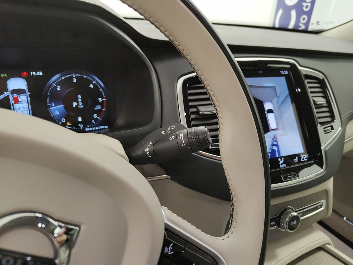 Volvo XC90 B5 (d) AWD Geartronic 7 posti Inscription (19)