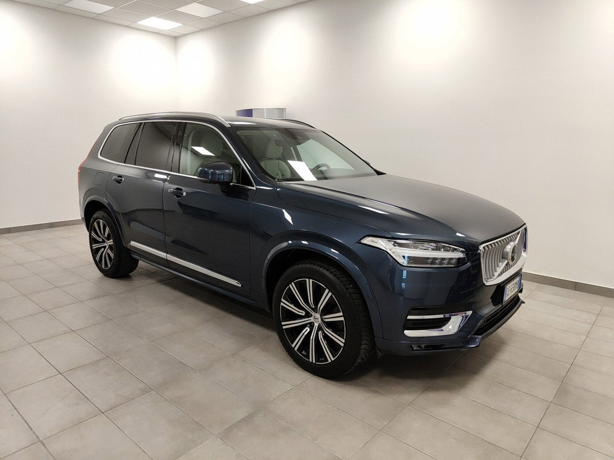 Volvo XC90 B5 (d) AWD Geartronic 7 posti Inscription (2)