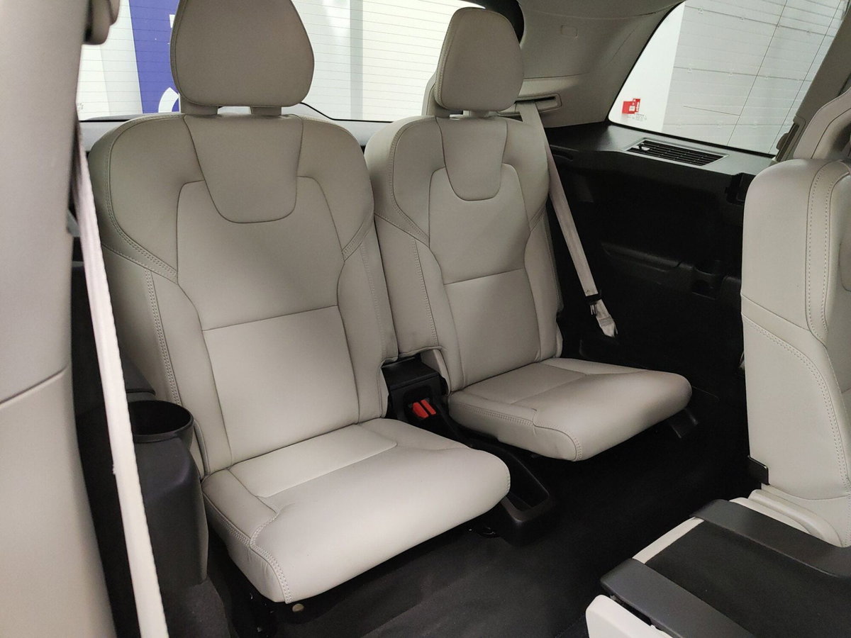 Volvo XC90 B5 (d) AWD Geartronic 7 posti Inscription (8)