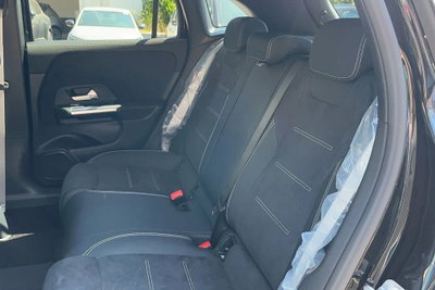 Mercedes-Benz GLA SUV 200 d Edition AMG Line auto (17)
