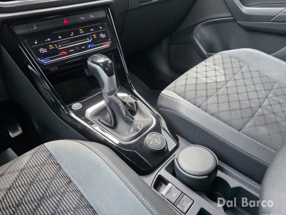 Volkswagen T-Roc 2.0 tdi R-Line 4motion 150cv dsg (18)