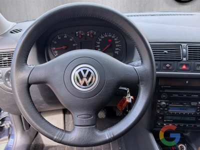 Volkswagen Golf 1.8 turbo 20V cat 3p. GTI (10)